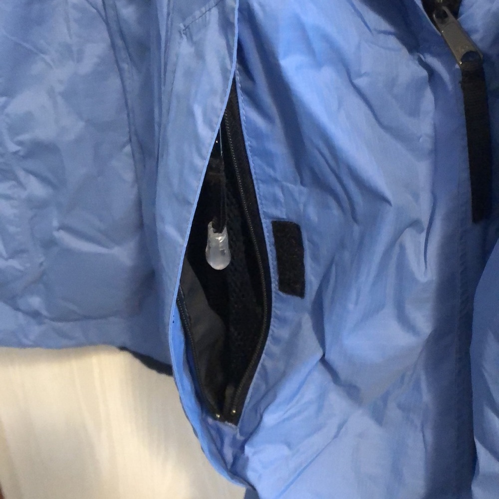 Retro Sierra Design rain coat - Picture 4 of 10